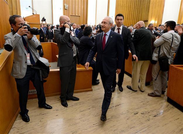CHP-MHP to set up joint election center for İhsanoğlu’s presidency bid