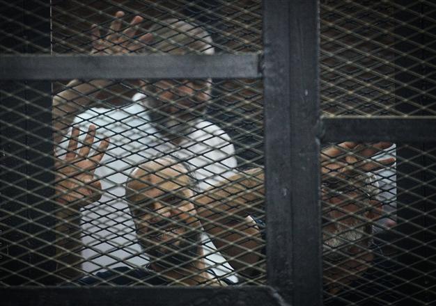 Egypt court sentences 12 Morsi supporters to death