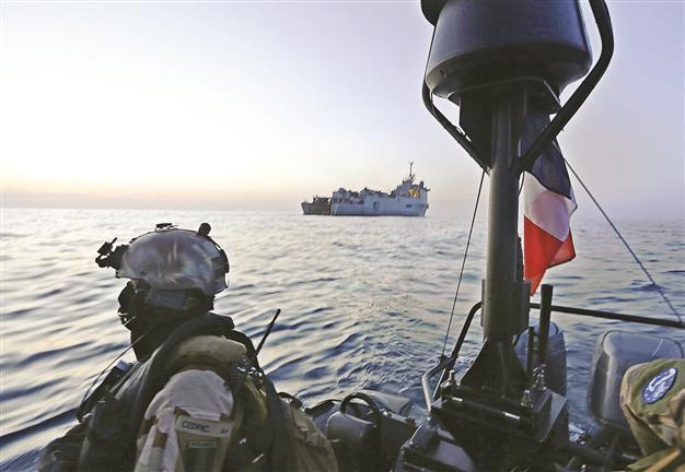 NATO extends Somali counter-piracy mission to 2016