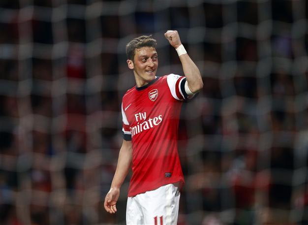Germanys Özil will bounce back at World Cup: coach Löw