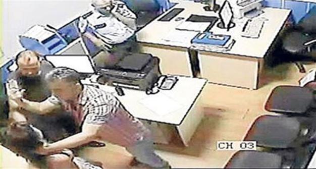 Prosecutors seek one year in jail for police officers accused of torture, eight years for victim