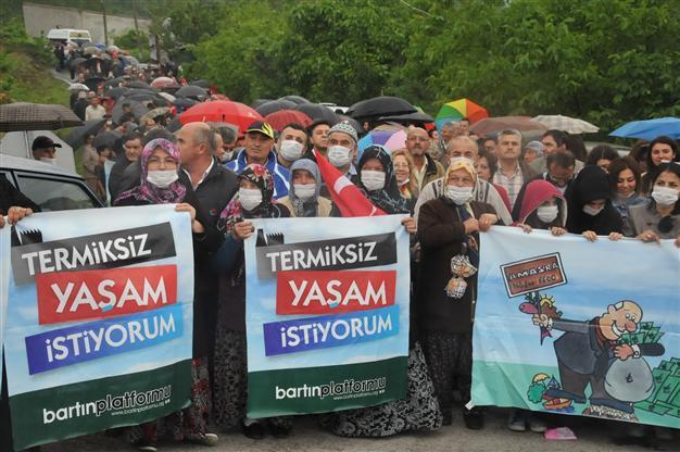 Black Sea port city residents protest new coal plant project by land and sea
