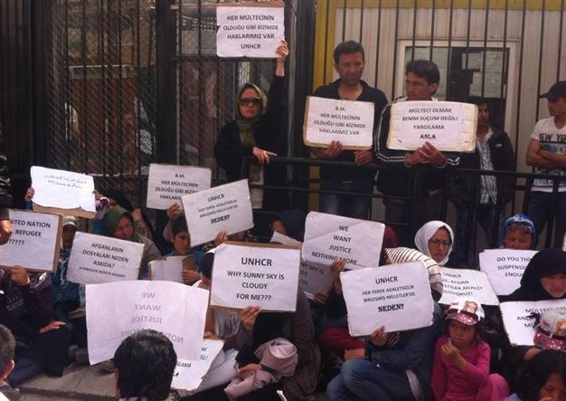 Afghan refugees suspend Ankara sit-in after 53 days, urge UNHCR to meet demands