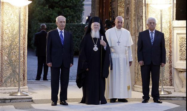 Abbas, Peres call for peace at Vatican ceremony attended by Pope Francis and Patriarch Bartholomew