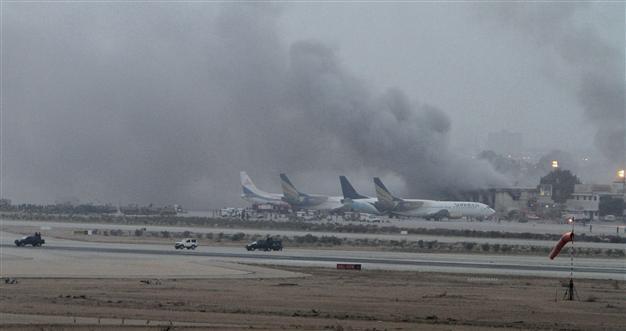 Pakistani Taliban attack airport in Karachi, 27 dead