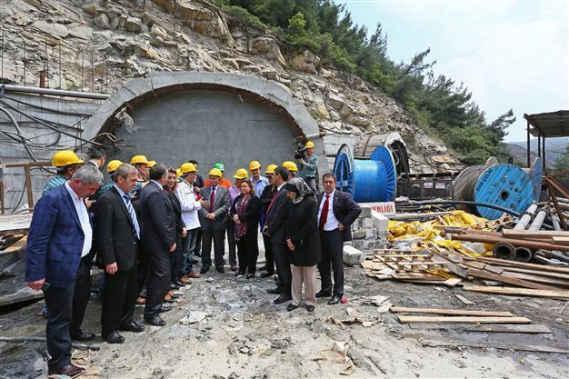 Parliamentary panel begins probing Soma mine disaster