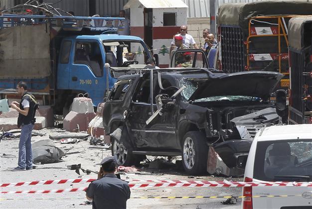 Suicide bomber kills two on Lebanon road to Damascus