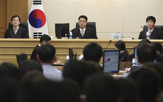 Student survivors to testify in Korea ferry trial
