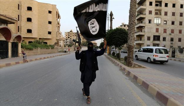 ISIL declares caliphate as Iraq presses counter-offensive