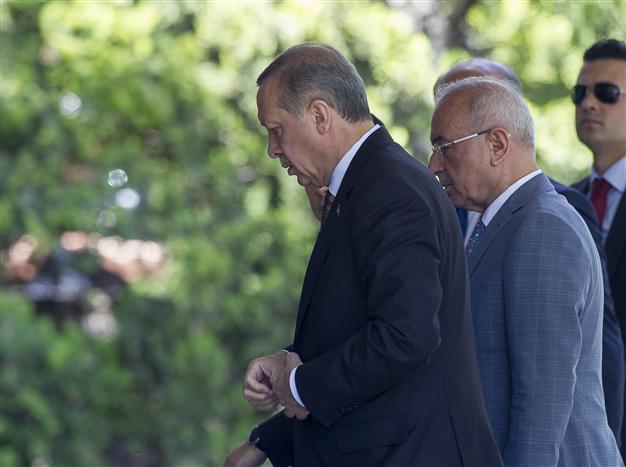 Turkish PM to have 402 advisers with proposal approved by parliamentary commission