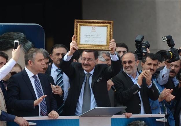Ankara mayor Gökçek begins new term, endorses Erdoğan presidency