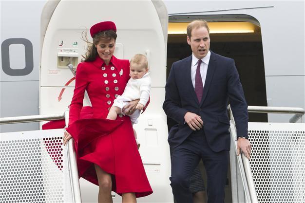 Britain baby Prince George lands in New Zealand for first tour