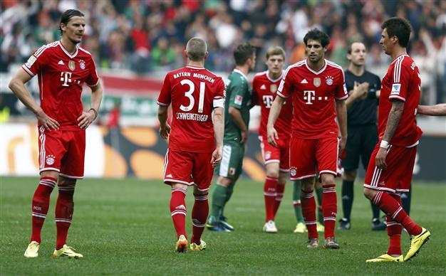 United wait on Rooney for Bayern clash