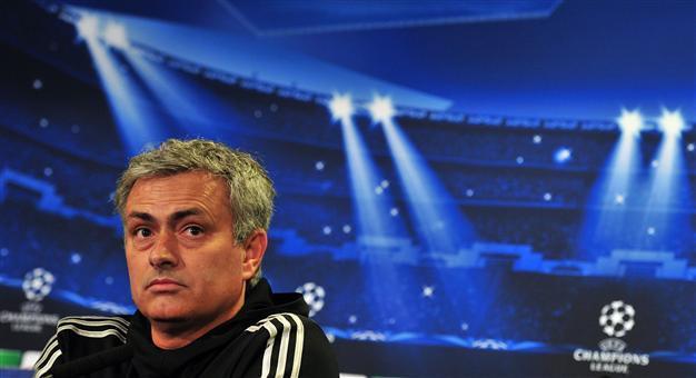 Mourinho tells Chelsea to come out smiling