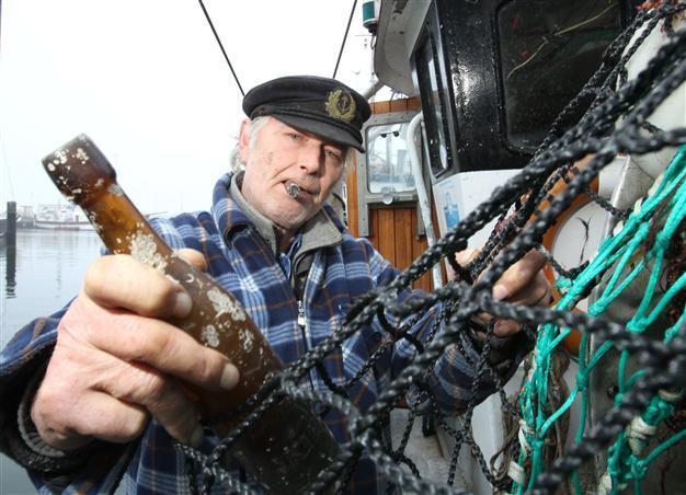 Worlds oldest message in a bottle reaches granddaughter