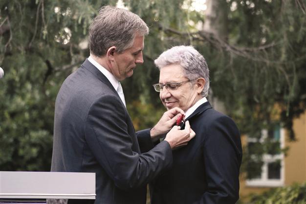 Zülfü Livaneli presented with the French title