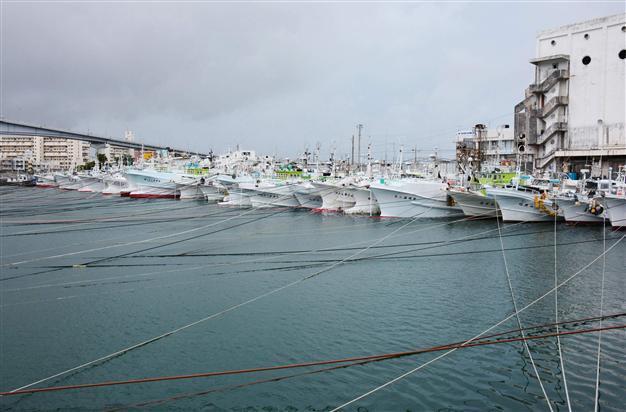 Japan issues highest alert over super typhoon Neoguri