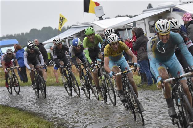 Froome out, Nibali in command after Tour mayhem