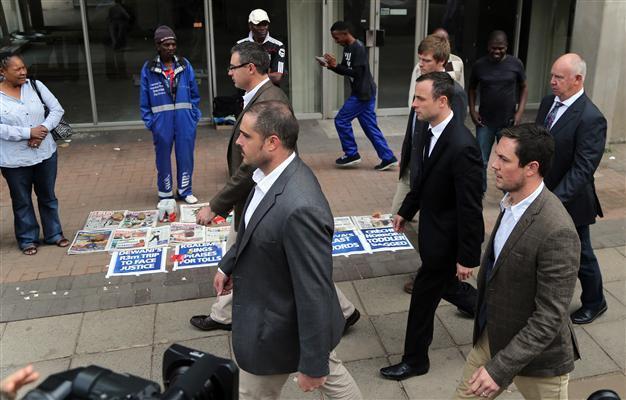 Pistorius faces fierce cross-examination at murder tria
