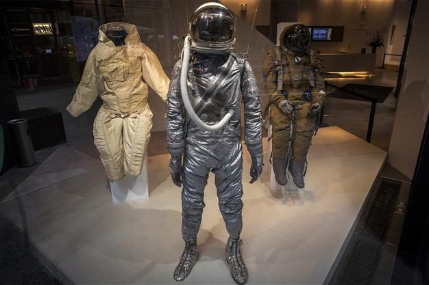 Space memorabilia auction hits $1 million mark in New York