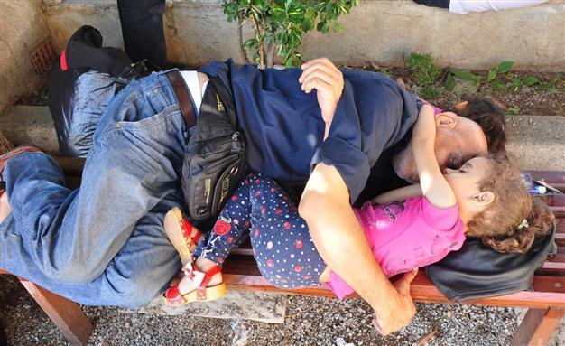 Thirty-three Syrian refugees caught off Turkish coastline