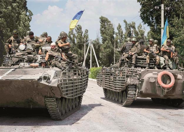 Russia threatens Ukraine after shell crosses border