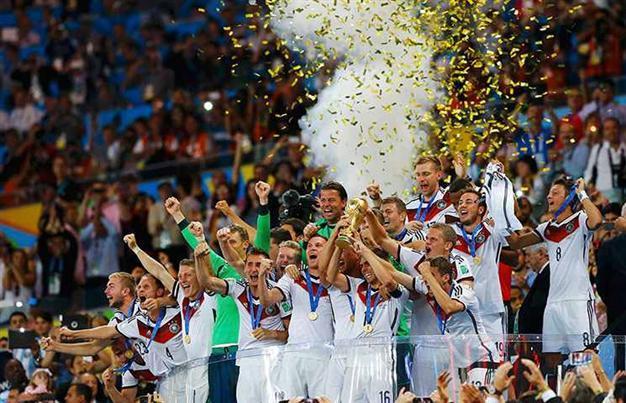 Goetze eclipses Messi as Germany win World Cup in extra time