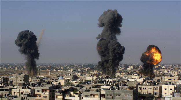Israel holds off on escalating Gaza barrage; West wants truce
