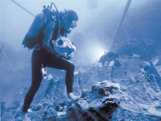 Sunken ships should be open to tourism