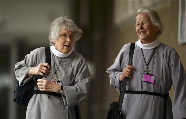 Church of England approves women bishops in historic vote