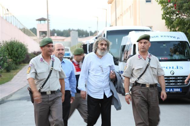 Militant Islamist group’s leader released pending retrial