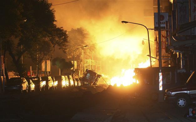 Gas blasts kill 24, injure 271 in Taiwan