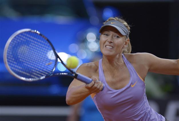 Sharapova into last eight in Stuttgart