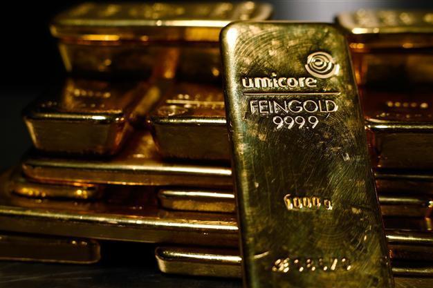 Turkey, Russia cut gold holdings in March