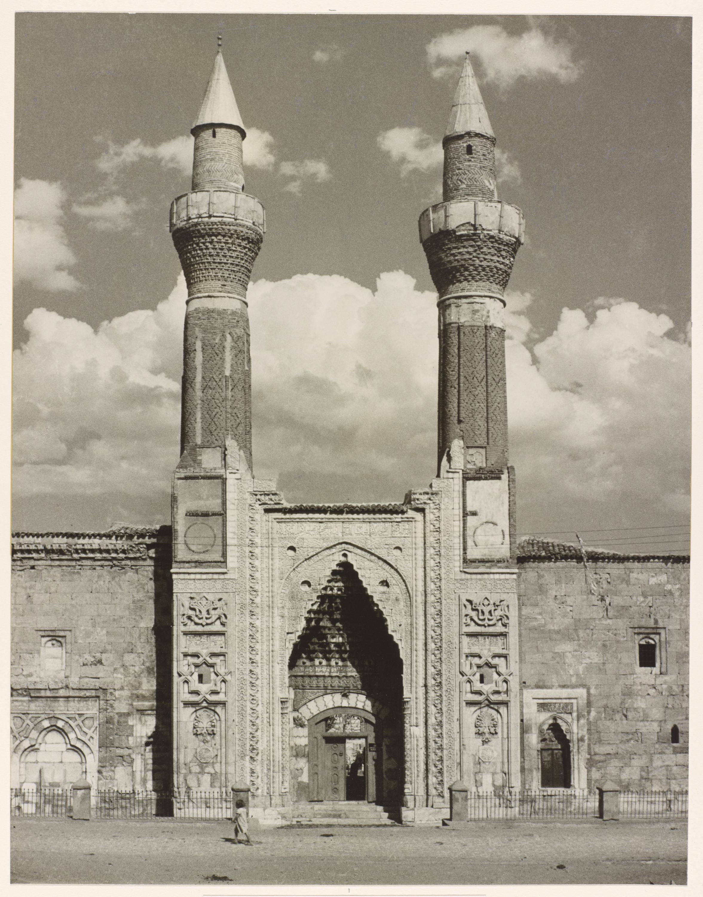 Ara Güler’s ‘Anatolia’ captures a disappearing past
