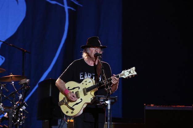 Neil Young delivers a show for the ages in Istanbul