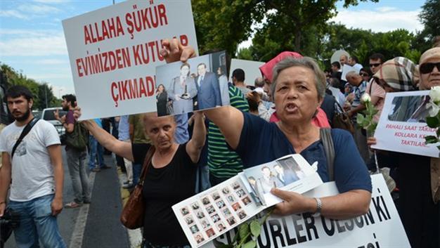 20 policemen arrested in ‘parallel state’ probe