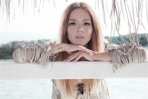 Turkish Popstar denied entry into Greece for having Turkish Cyprus visa