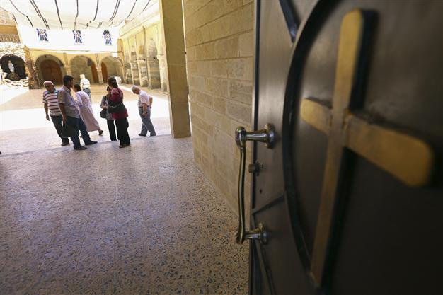 Islamic State militants offensive sparks mass Christian exodus