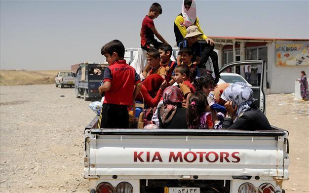 Thousands of Iraqis fleeing from jihadist violence seeking refuge in Turkey