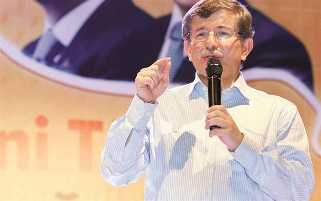 Turkish opposition attacks FM Davutoğlu for ‘destructive regional policy’