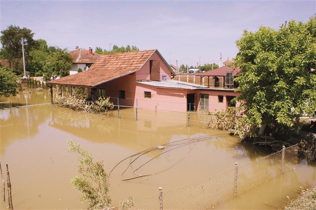 Turkey to pay wages of imams in flood-hit Bosnia