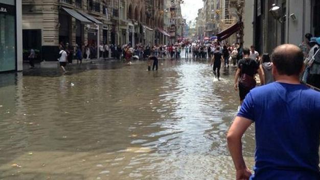 Istanbul mayor blames climate change for floods