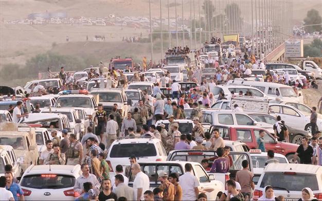 Turkey plans Iraq camp to prevent refugee flow