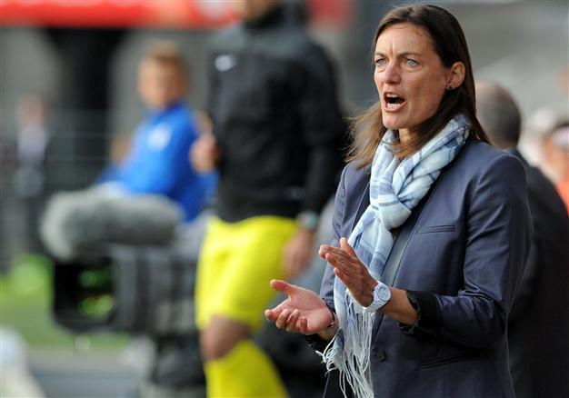 Female coach Diacre gets off to losing start