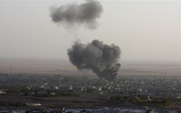 New US strikes, aid drops as Obama vows to save stranded Iraqis