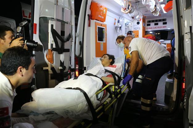 Wounded Palestinians arrive in Turkey for treatment