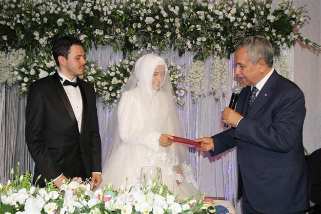Turkish Health Ministry: Avoid marrying kin, behave ‘softly on first night’