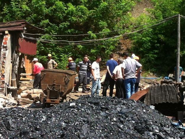 Miners rescued after being trapped in Turkish mine