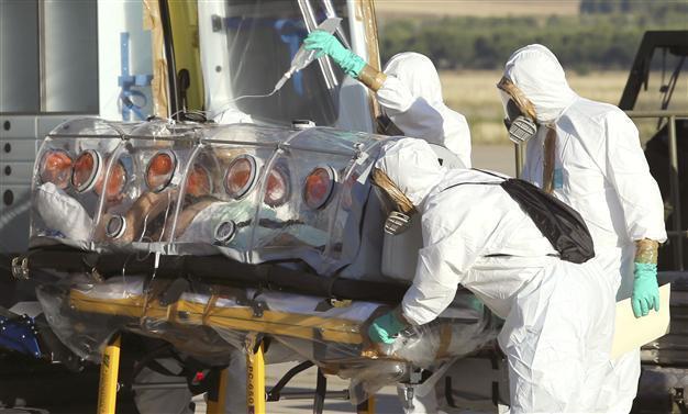 Ethical to use experimental drugs in Ebola fight: WHO panel